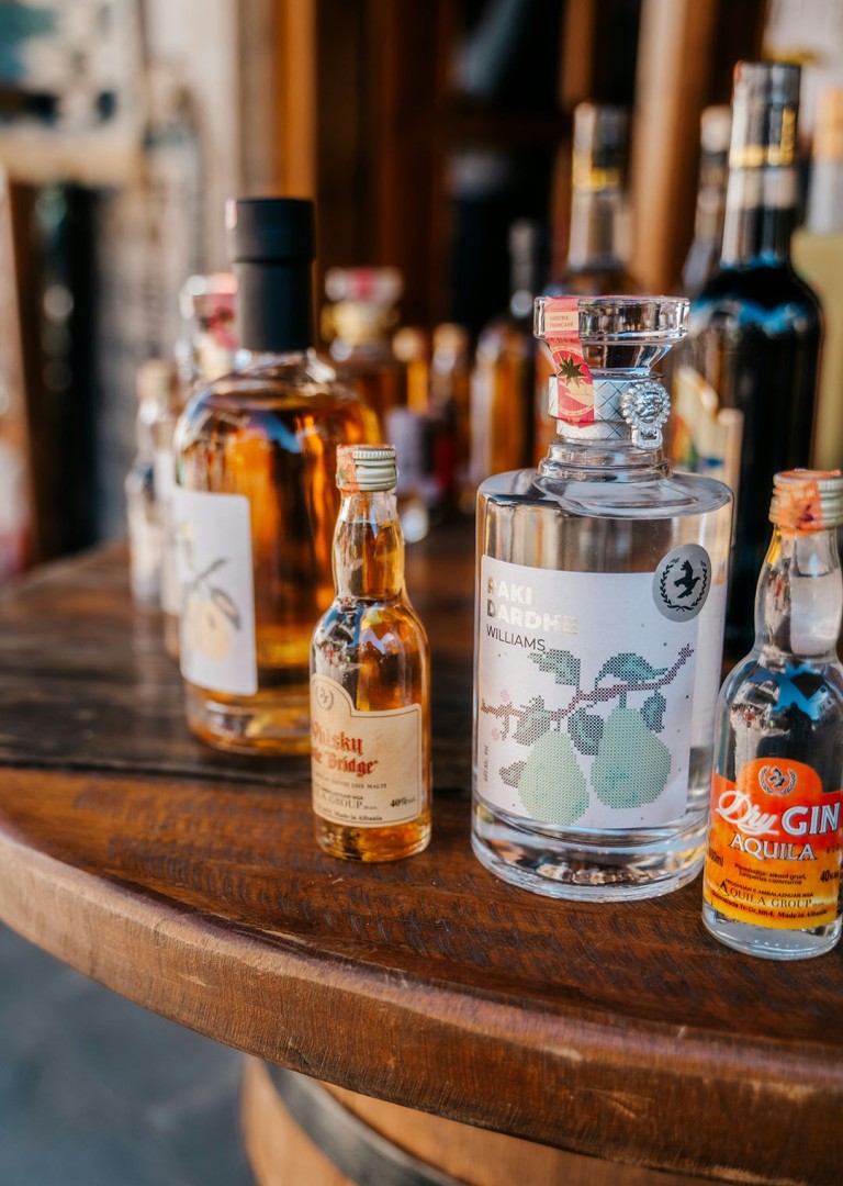 Scopri i distillati artigianali segreti dell&rsquo;Albania